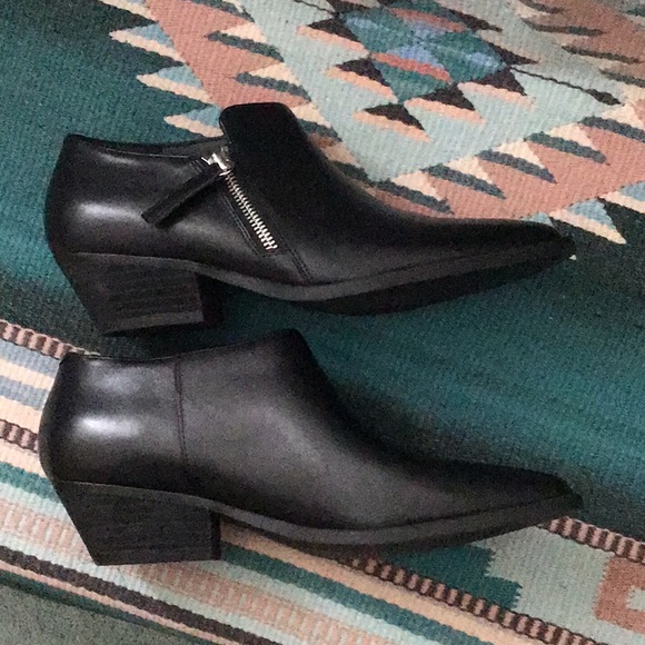 Chelsea &Violet Ankle Boots - Picture 4 of 6